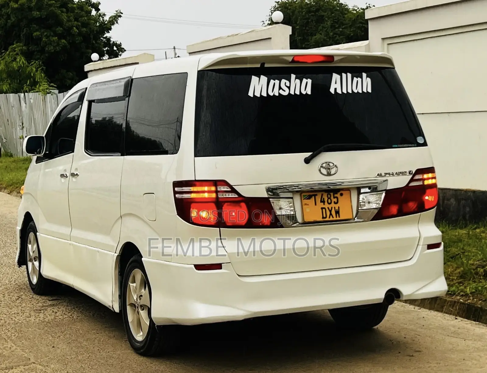 Toyota Alphard 2005 White