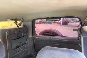 Toyota Land Cruiser Prado 2000 Silver