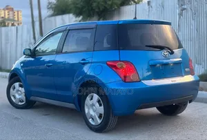 Toyota IST 2003 Blue