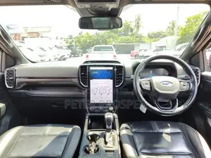 New Ford Ranger Wildtrak 2023 Orange