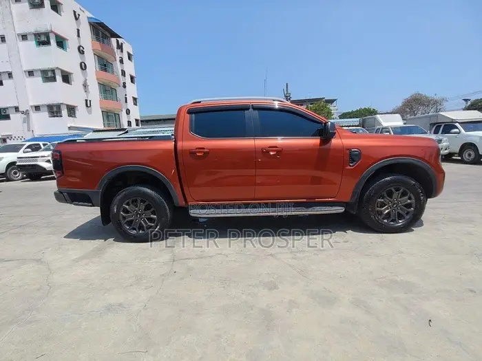 New Ford Ranger Wildtrak 2023 Orange