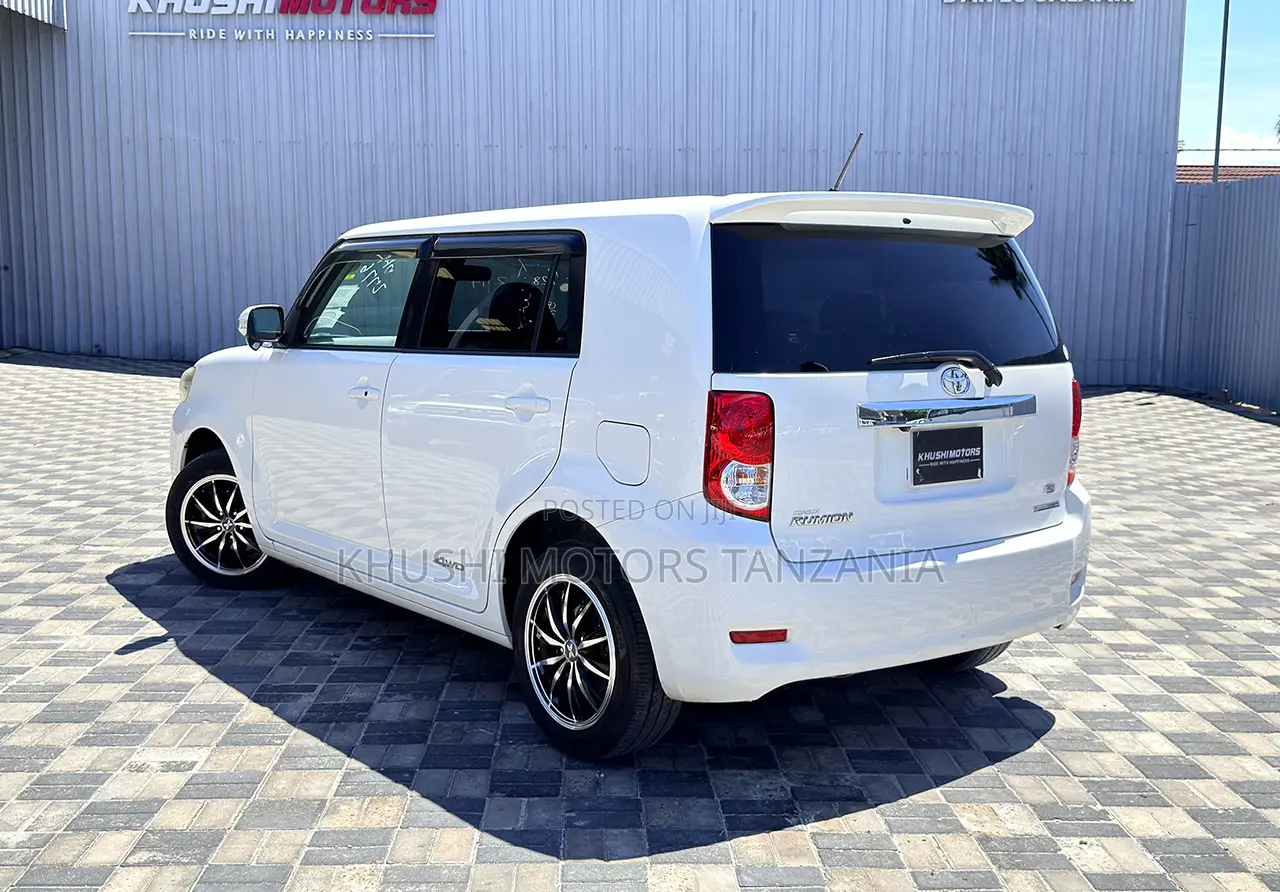 Toyota Corolla Rumion 2007 Pearl