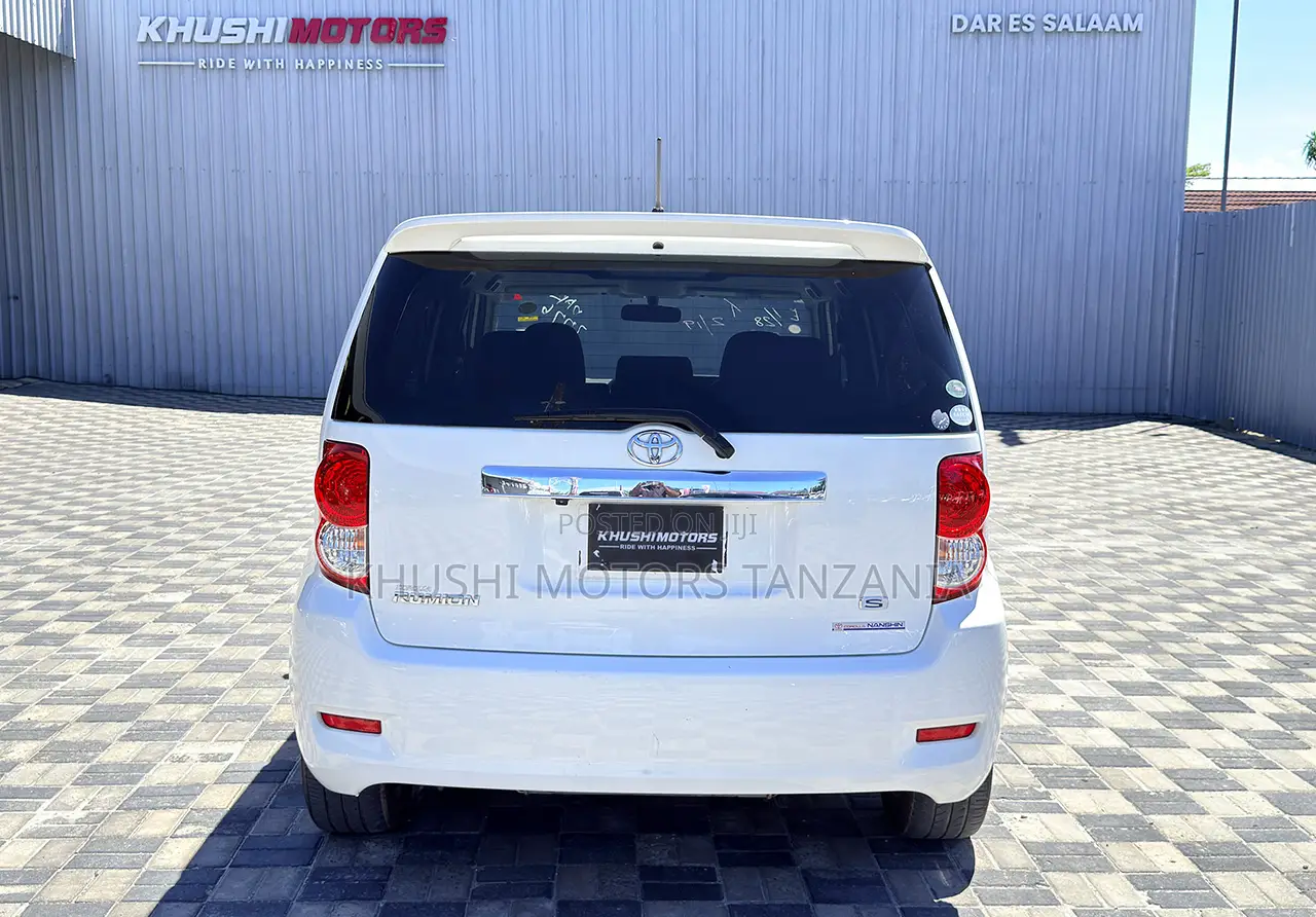 Toyota Corolla Rumion 2007 Pearl