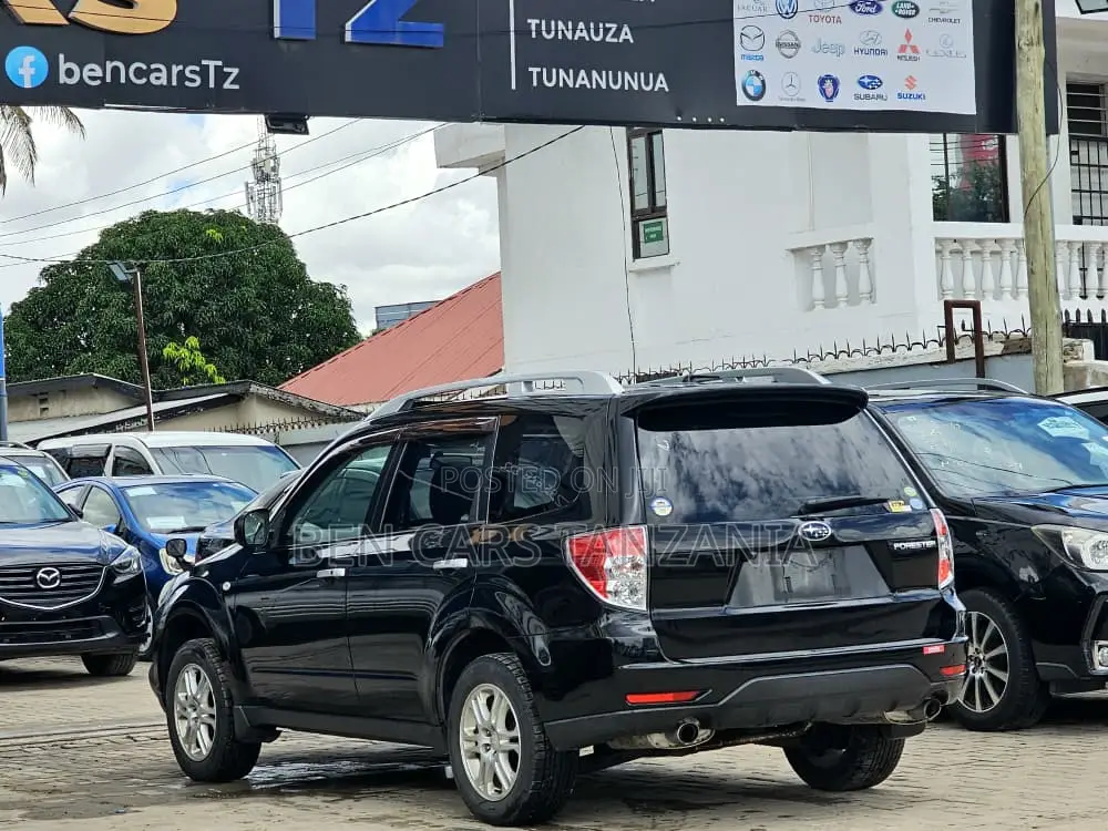 Subaru Forester 2010 Black