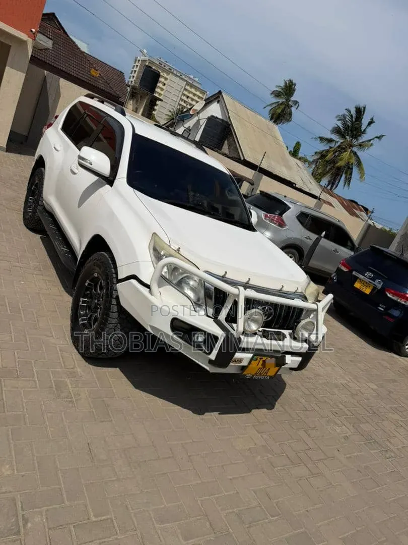 Toyota Land Cruiser Prado 2014 White