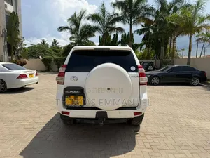 Toyota Land Cruiser Prado 2014 White