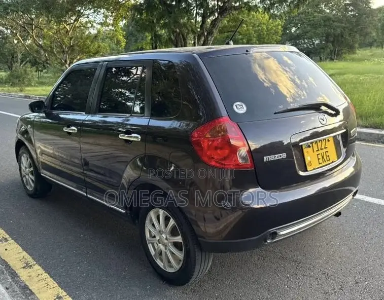 Mazda Verisa 2008 Black