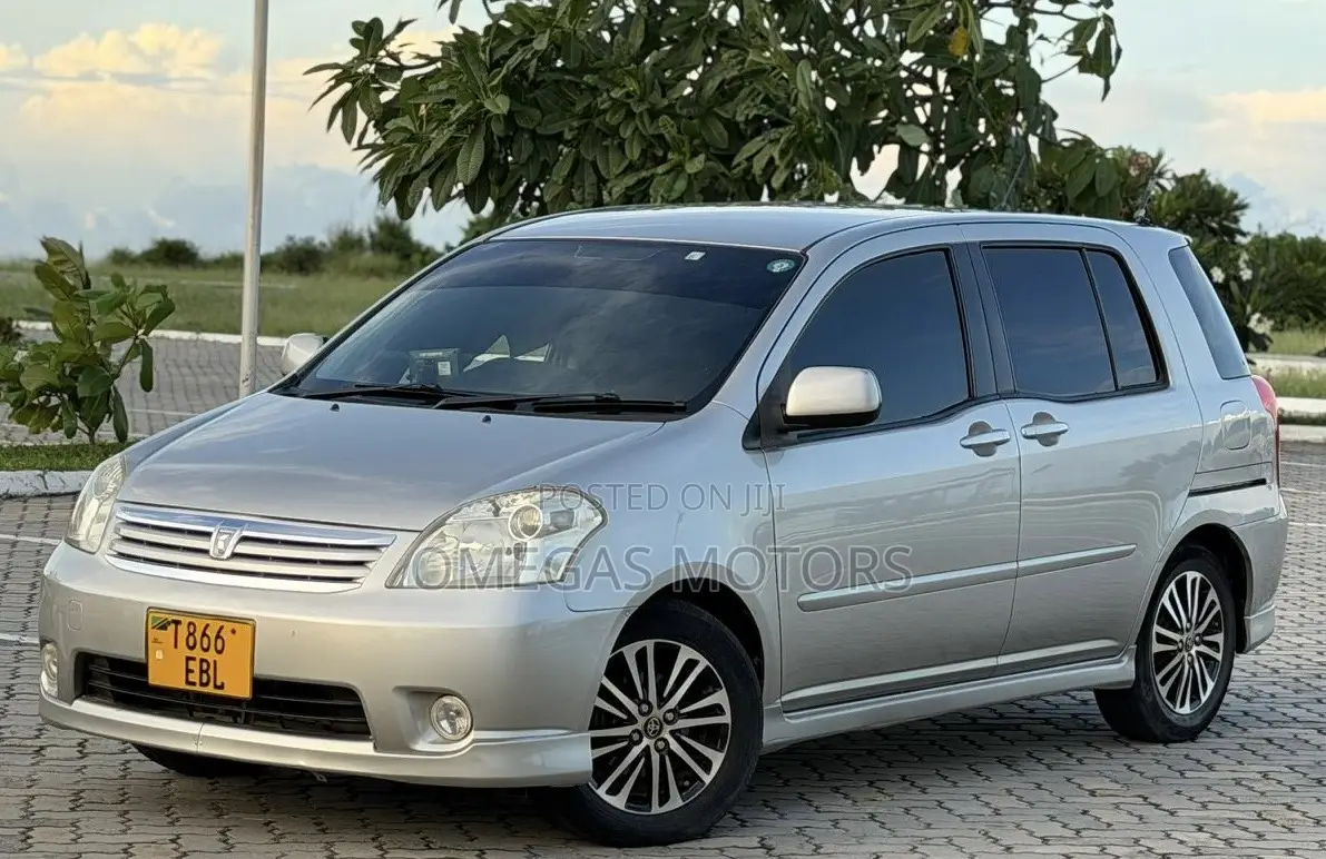 Toyota Raum 1.5 AWD 2005 Gray