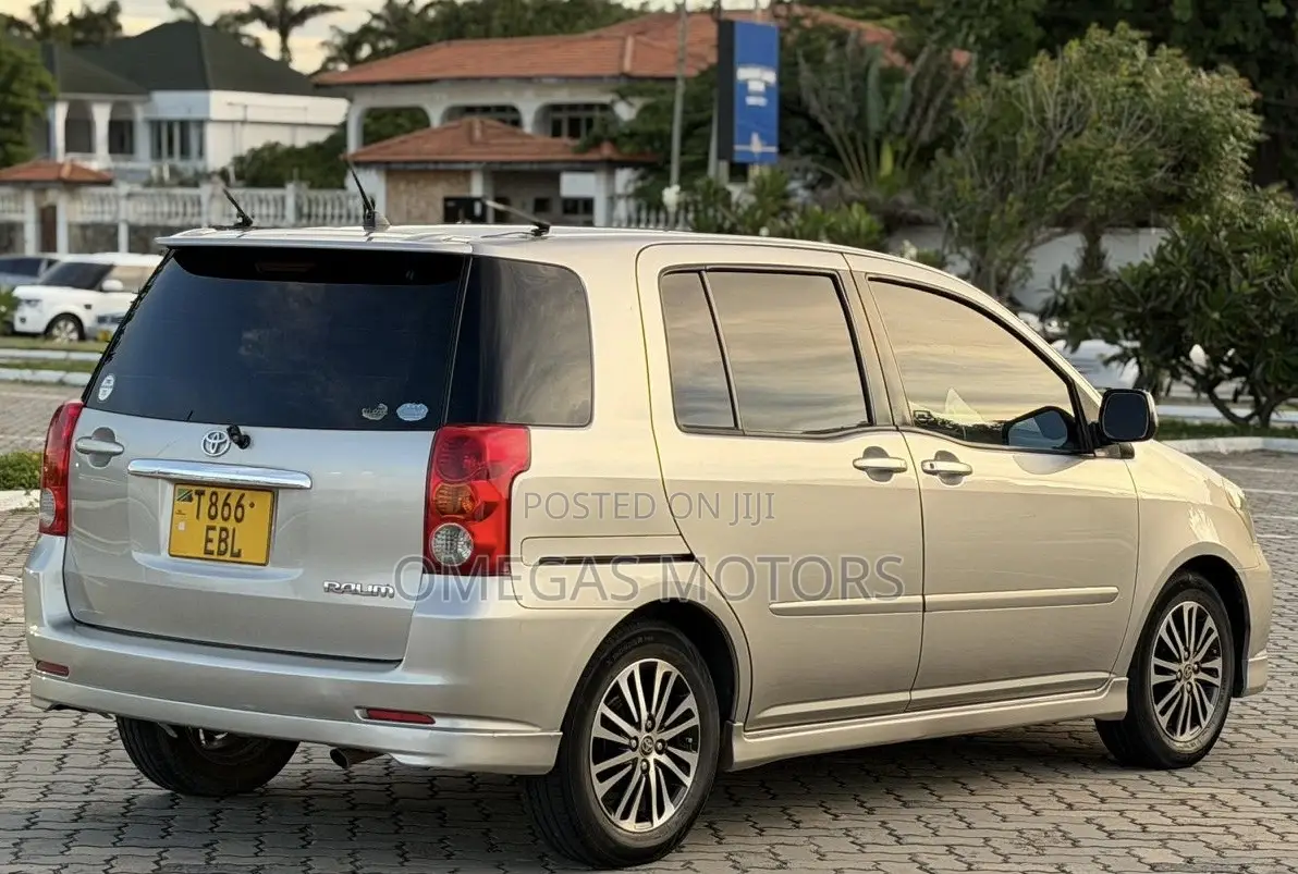 Toyota Raum 1.5 AWD 2005 Gray