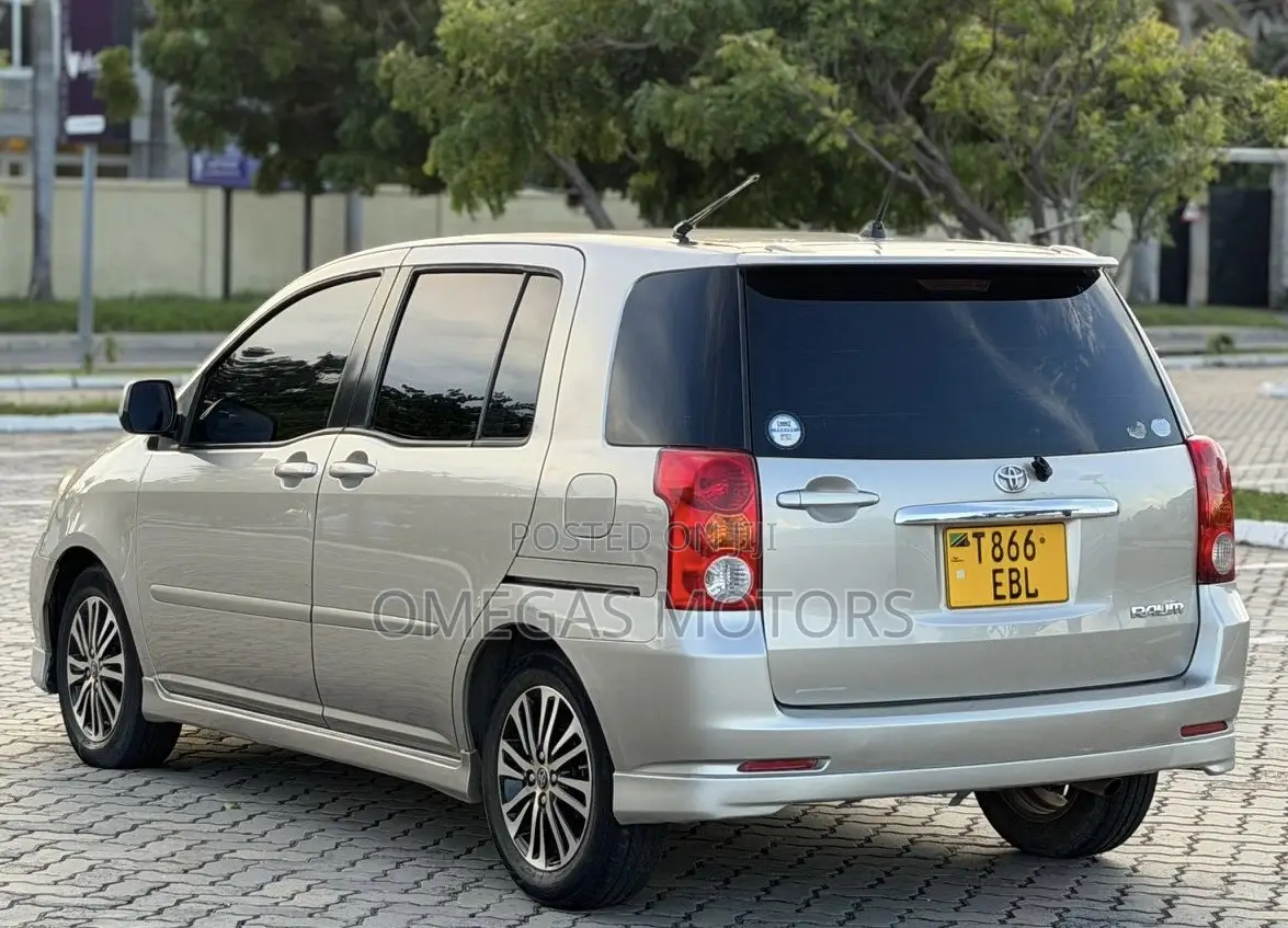 Toyota Raum 1.5 AWD 2005 Gray