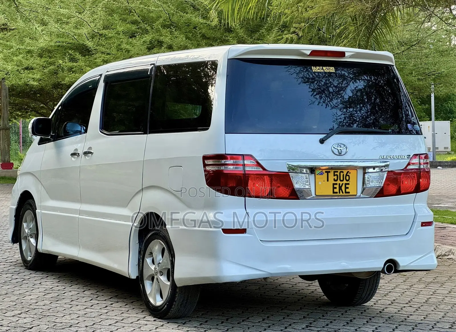 Toyota Alphard 2.4 Petrol FWD 2006 Pearl