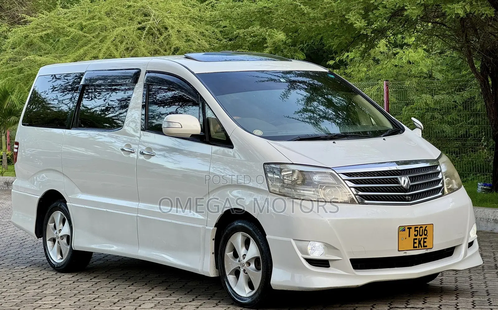 Toyota Alphard 2.4 Petrol FWD 2006 Pearl