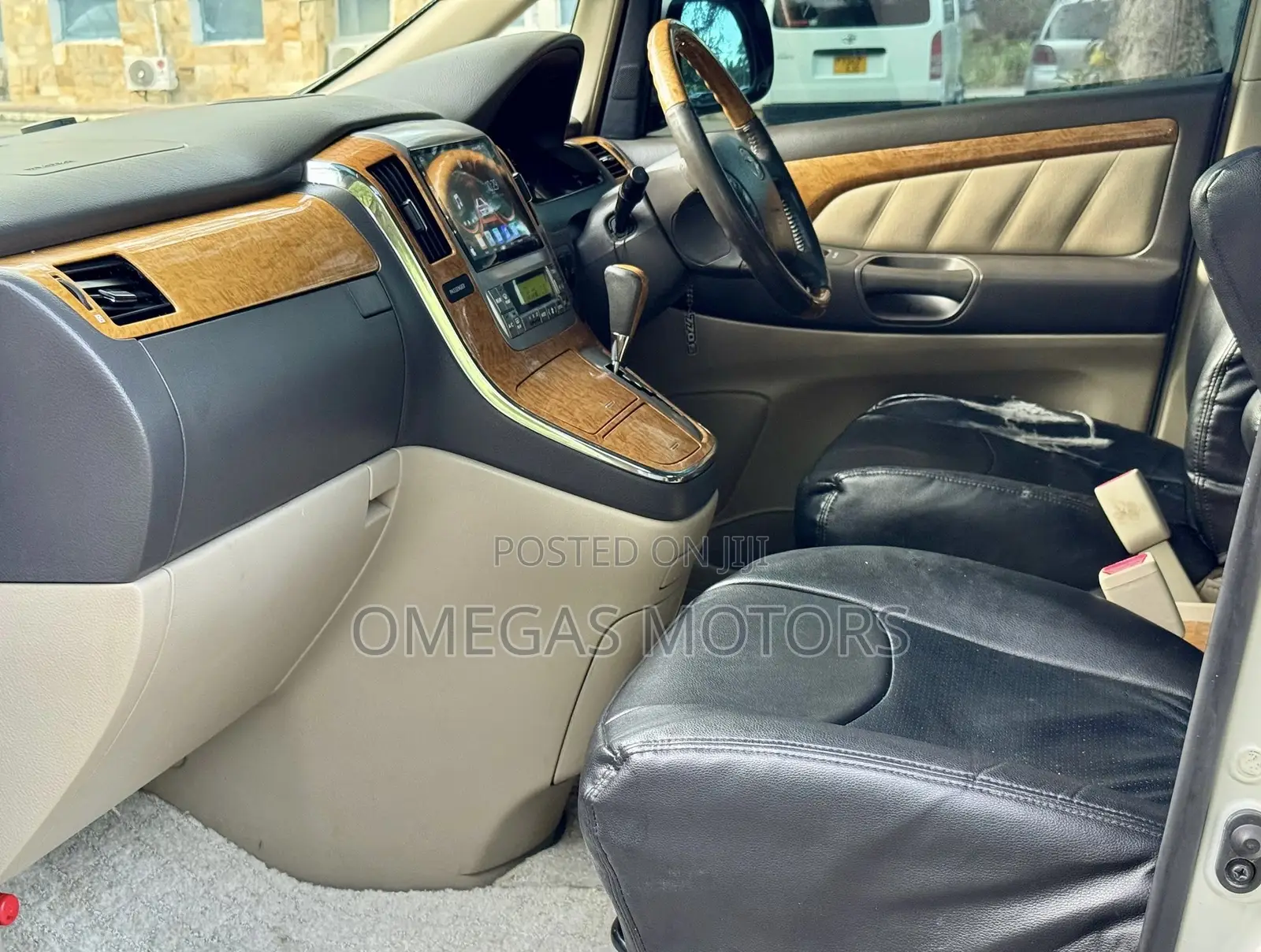 Toyota Alphard 2.4 Petrol FWD 2006 Pearl