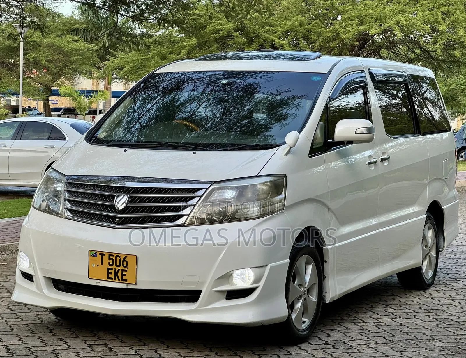 Toyota Alphard 2.4 Petrol FWD 2006 Pearl