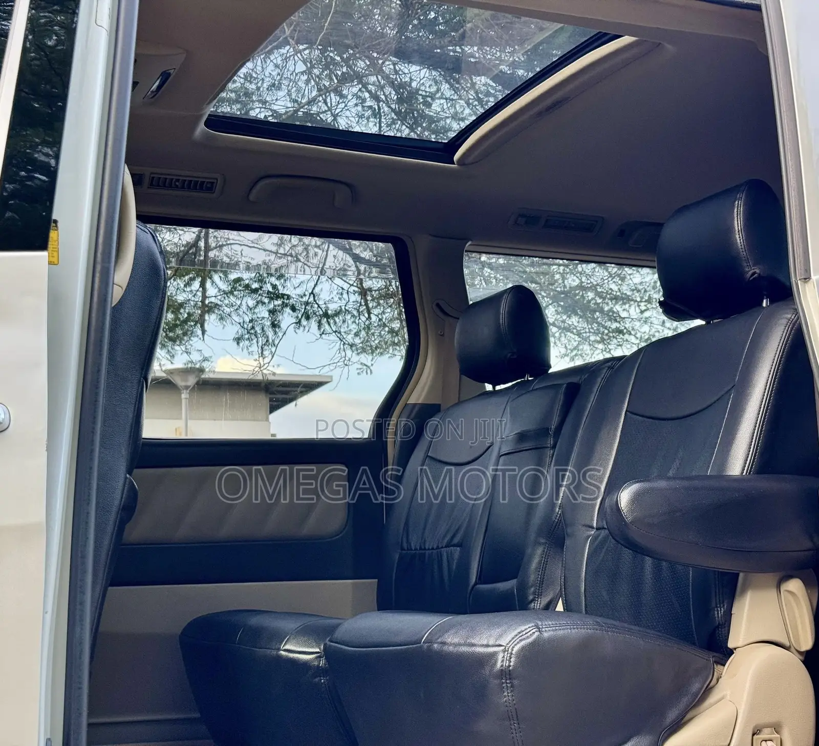 Toyota Alphard 2.4 Petrol FWD 2006 Pearl