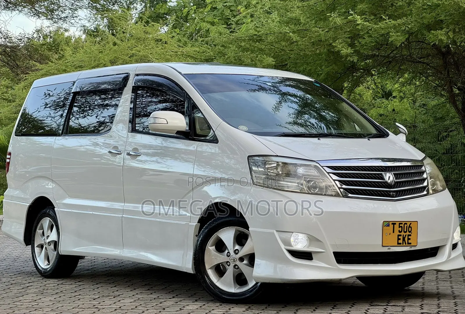 Toyota Alphard 2.4 Petrol FWD 2006 Pearl