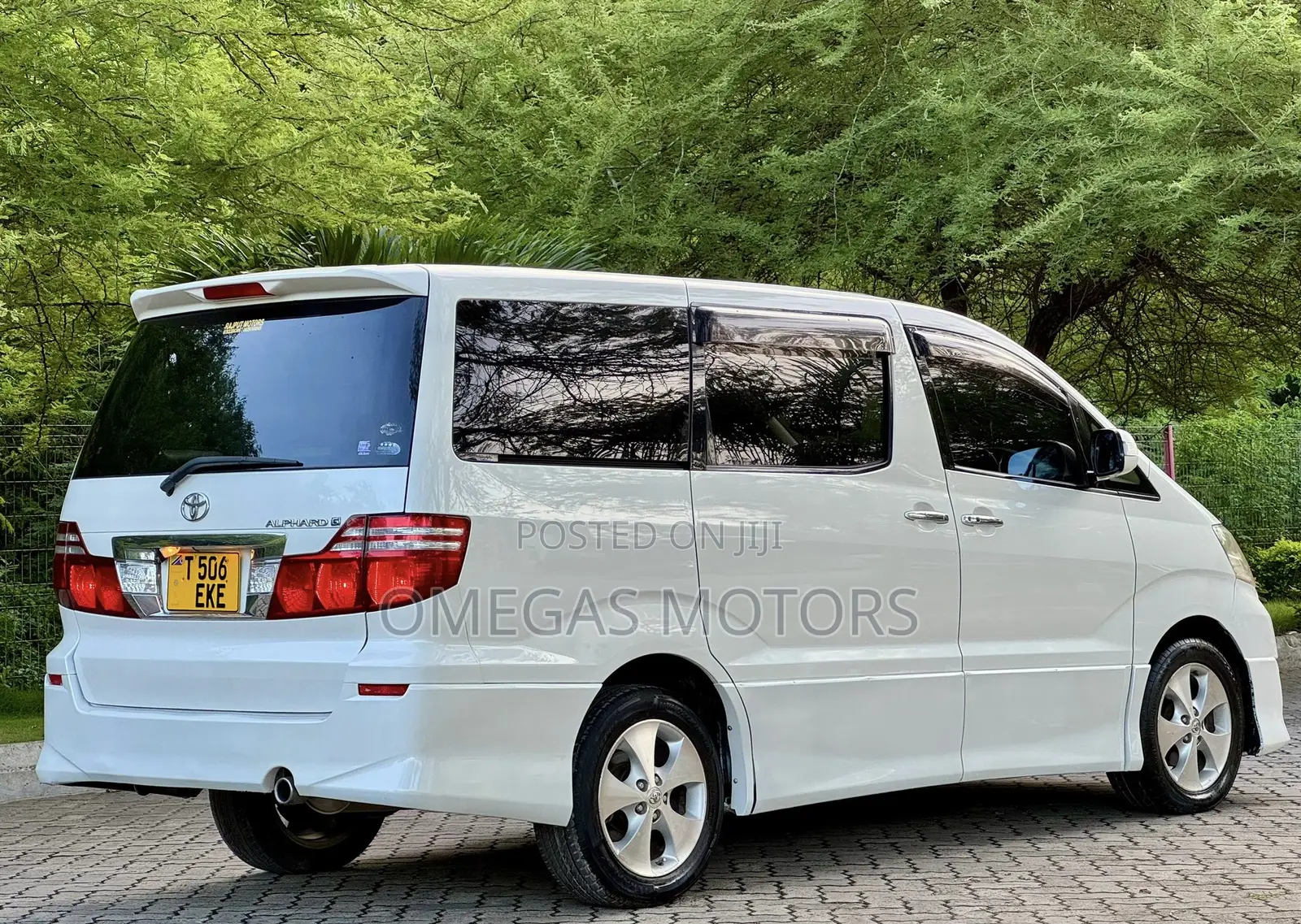 Toyota Alphard 2.4 Petrol FWD 2006 Pearl