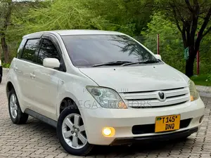 Toyota IST 2004 Pearl