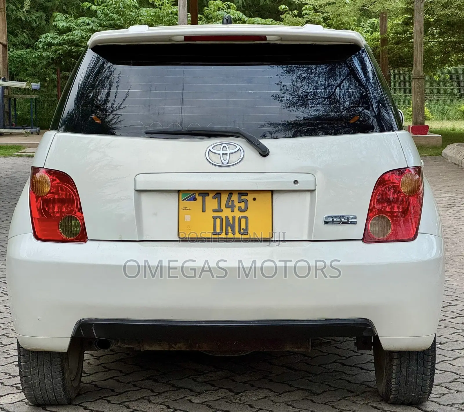 Toyota IST 2004 Pearl
