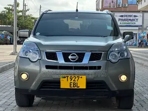 Nissan X-Trail 2010 Gray