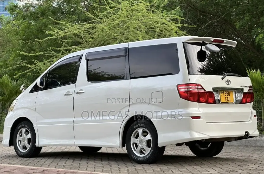 Toyota Alphard 2.4 Petrol FWD 2005 Pearl