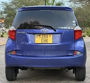Toyota Ractis 1.5 FWD 2010 Blue