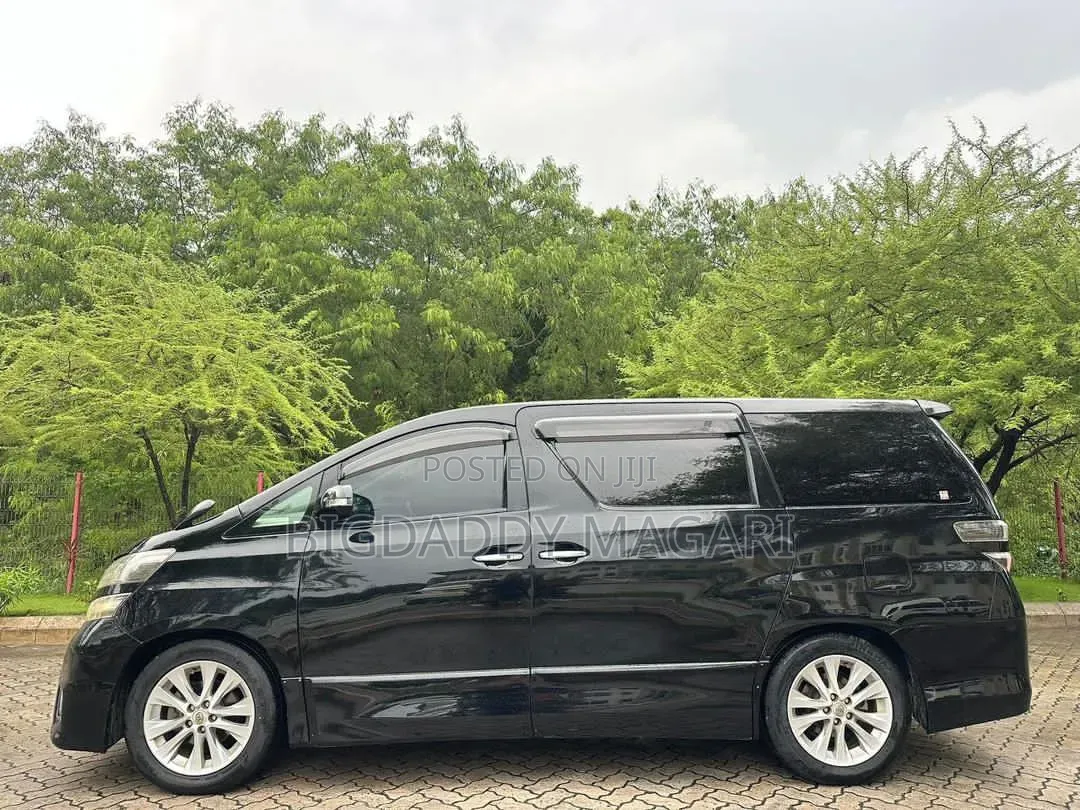 Toyota Alphard 2009 Black