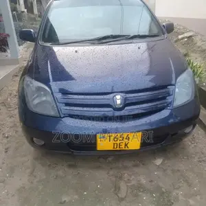 Toyota IST 2006 Blue