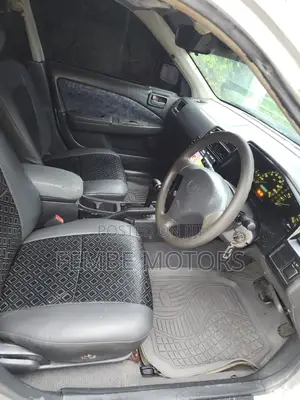 Toyota Carina 2000 Silver