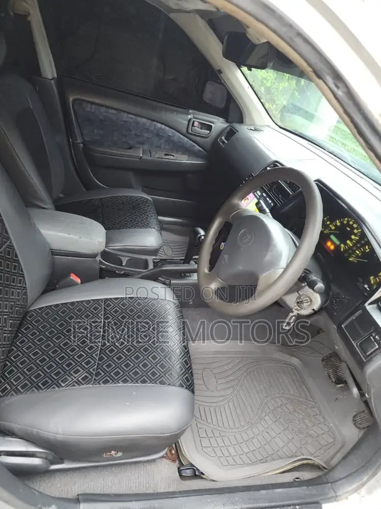 Toyota Carina 2000 Silver