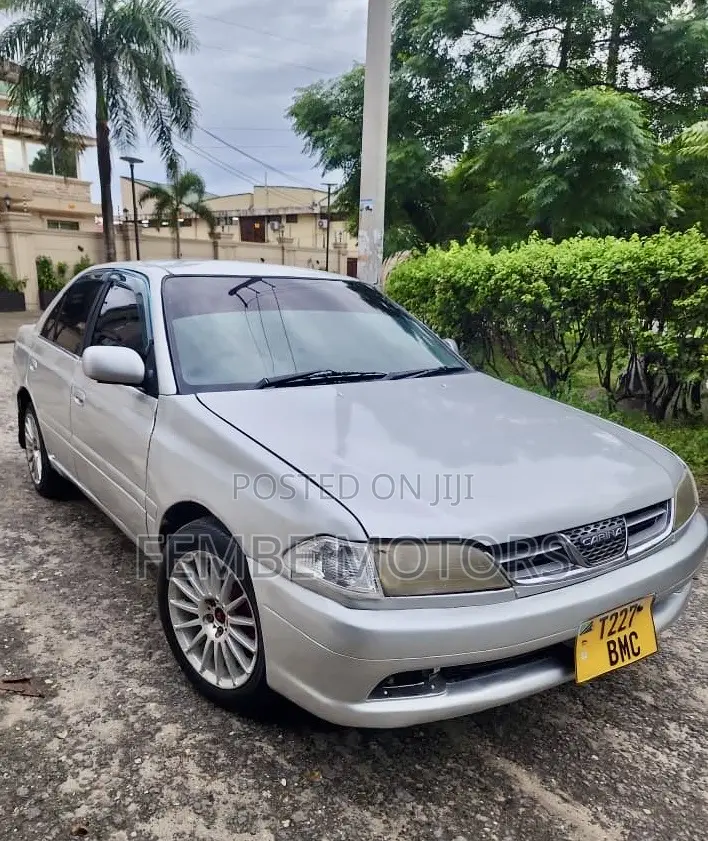 Toyota Carina 2000 Silver