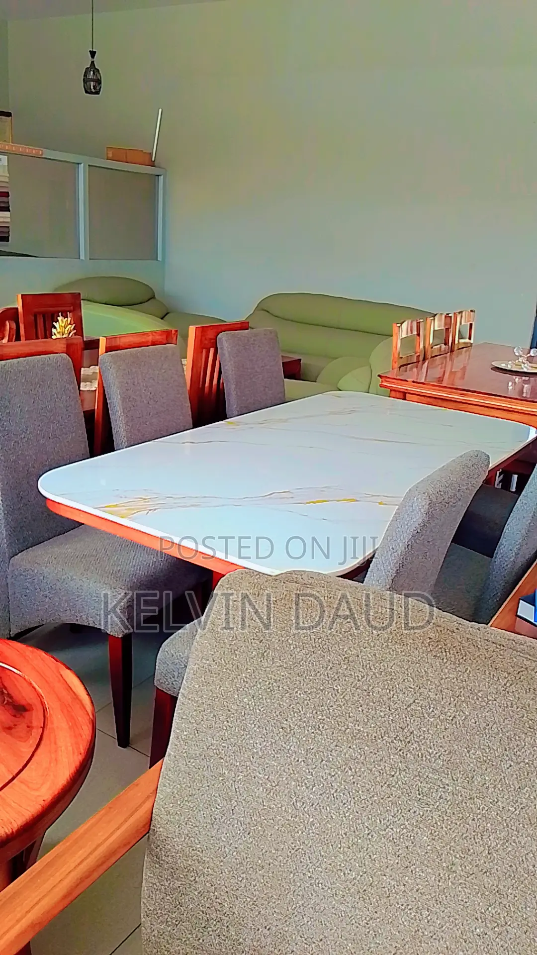 Mninga Dining Table Set