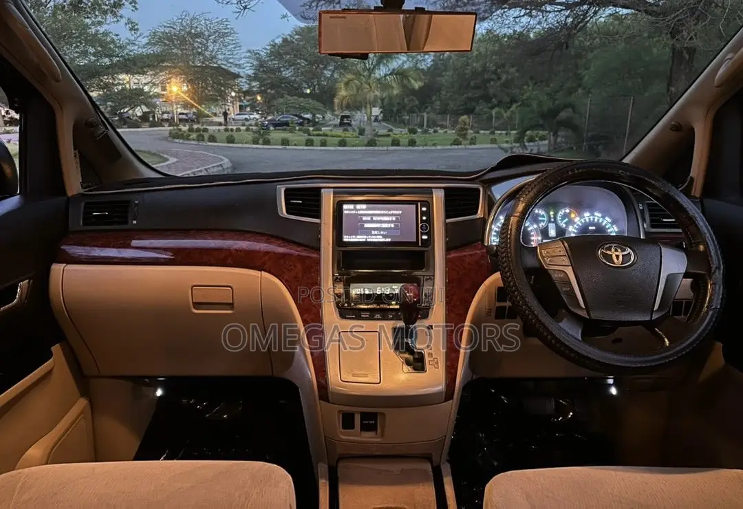 Toyota Alphard 2.4 Petrol FWD 2008 Black