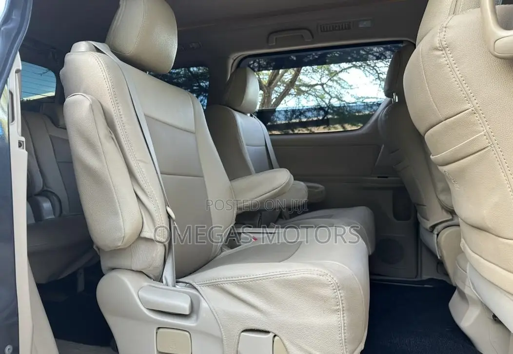 Toyota Alphard 2.4 Petrol AWD 2010 Gray