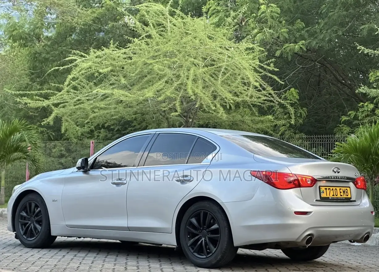 Infiniti Q50 2014 Silver