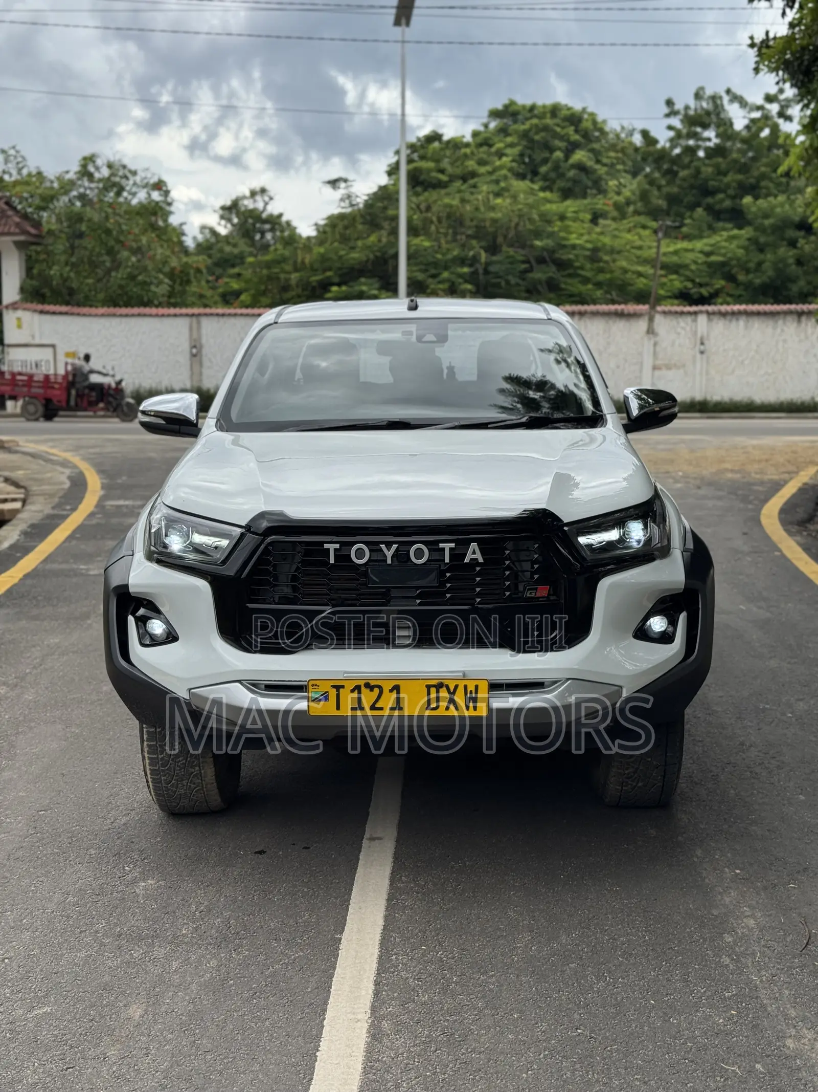Toyota Hilux 2.8 Diesel 2020 White