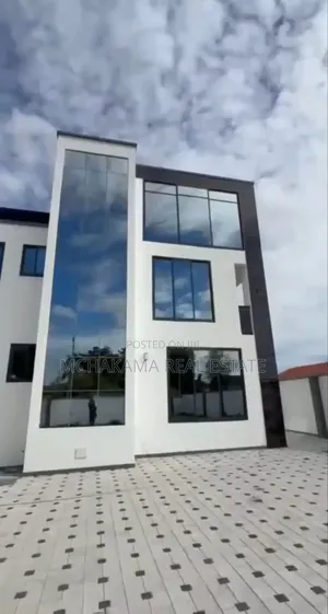 5bdrm Block of Flats in Mchakama Real Estate, Mbweni for sale