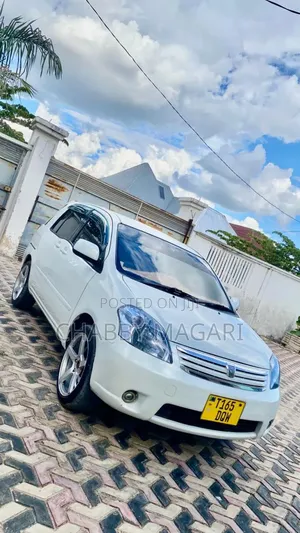 Toyota Raum 1.5 FWD 2004 White