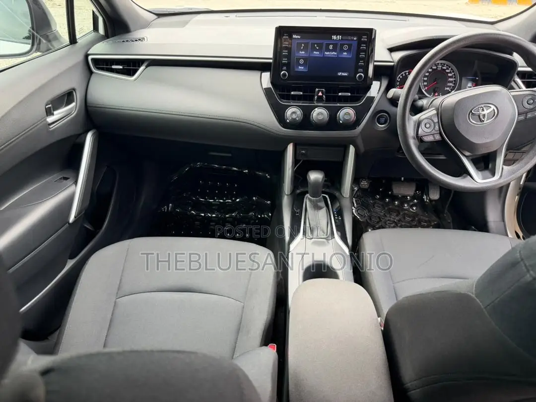 Toyota Corolla Cross 2023 White