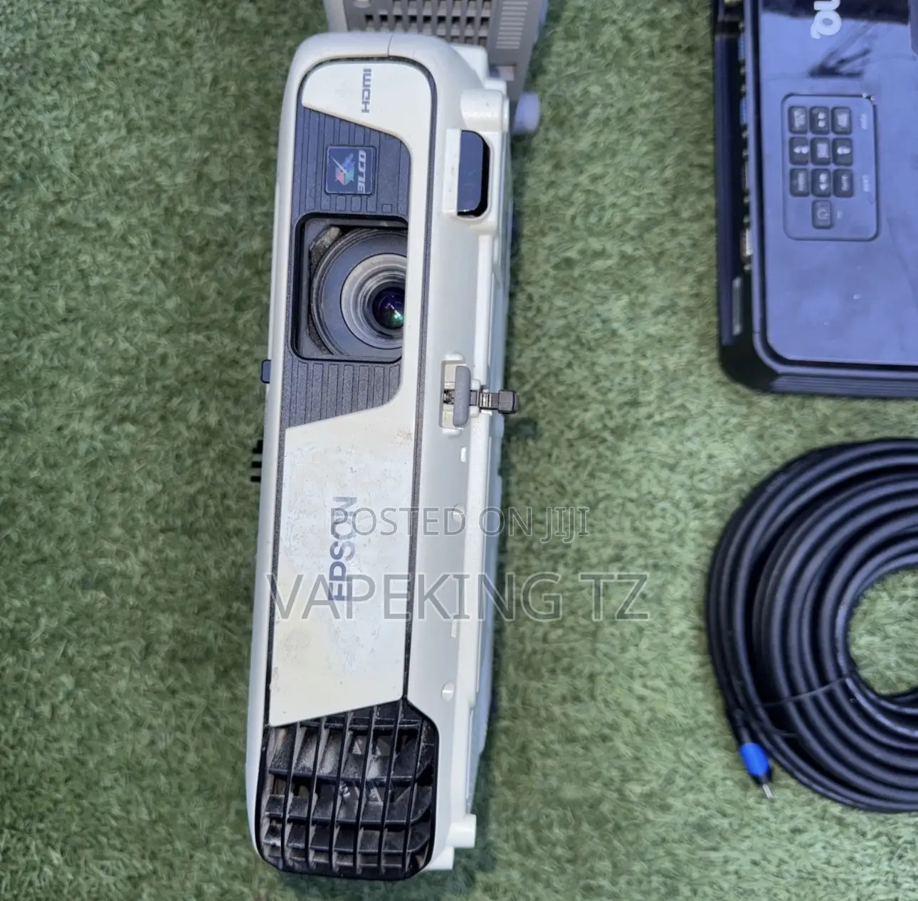 Projector Nzuri Za Kisasa Zipo