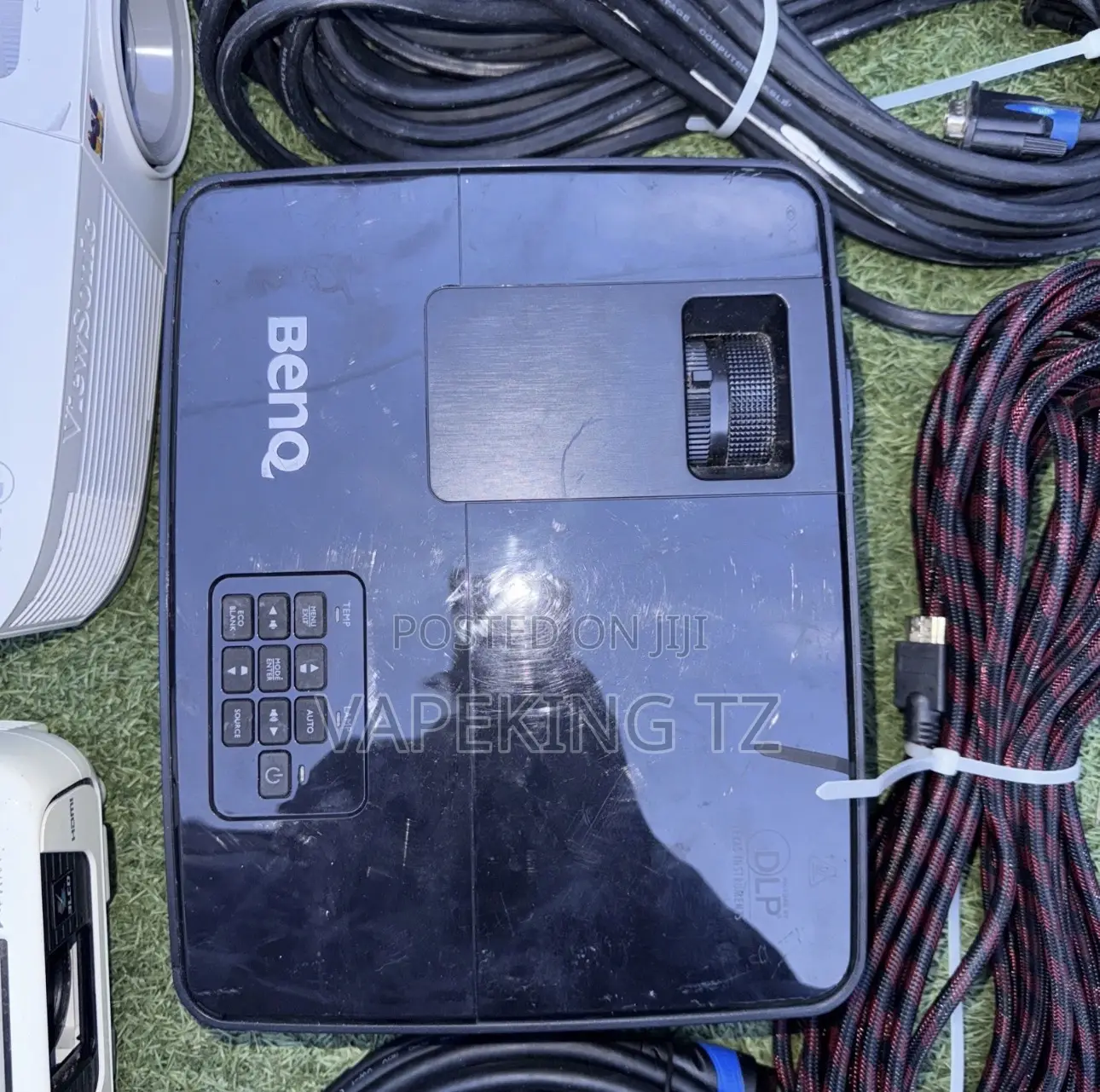 Projector Nzuri Za Kisasa Zipo