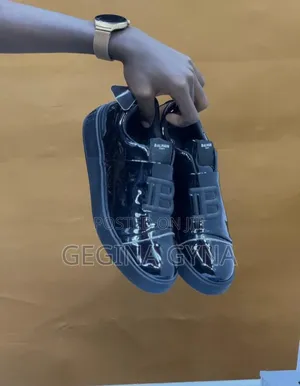 Quality and Classy Sneaker