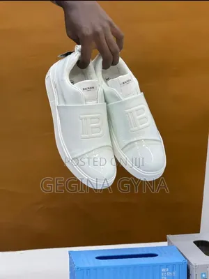 Quality and Classy Sneaker