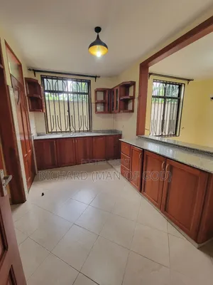 3bdrm Apartment in Central Business Area for rent