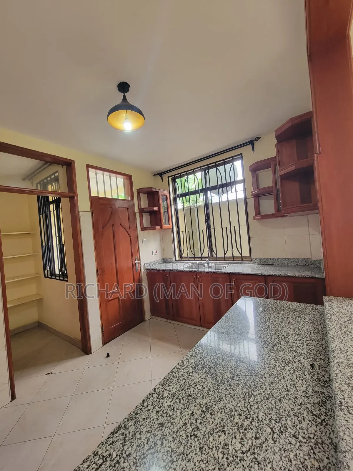 3bdrm Apartment in Central Business Area for rent