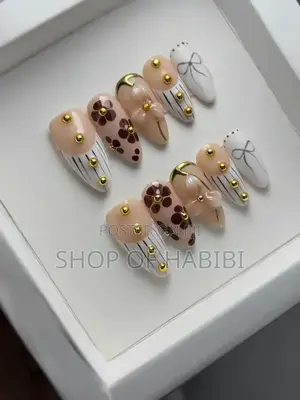 Luxury Press on Nails