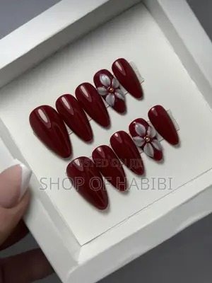 Luxury Press on Nails