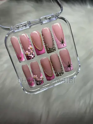 Luxury Press on Nails