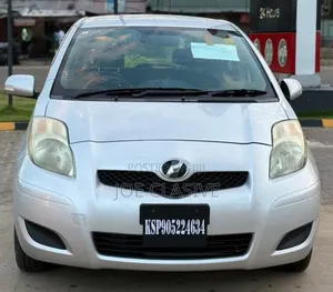 Toyota Vitz 1.3 FWD 5dr 2006 Silver