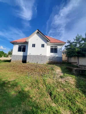 4bdrm House in Goba for sale